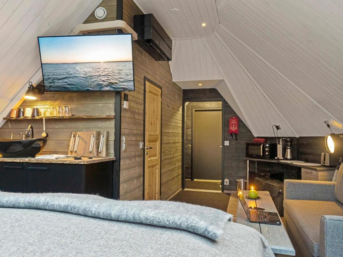 Holiday Home Samruam B Aurora Cabin By Interhome Сала Екстериор снимка