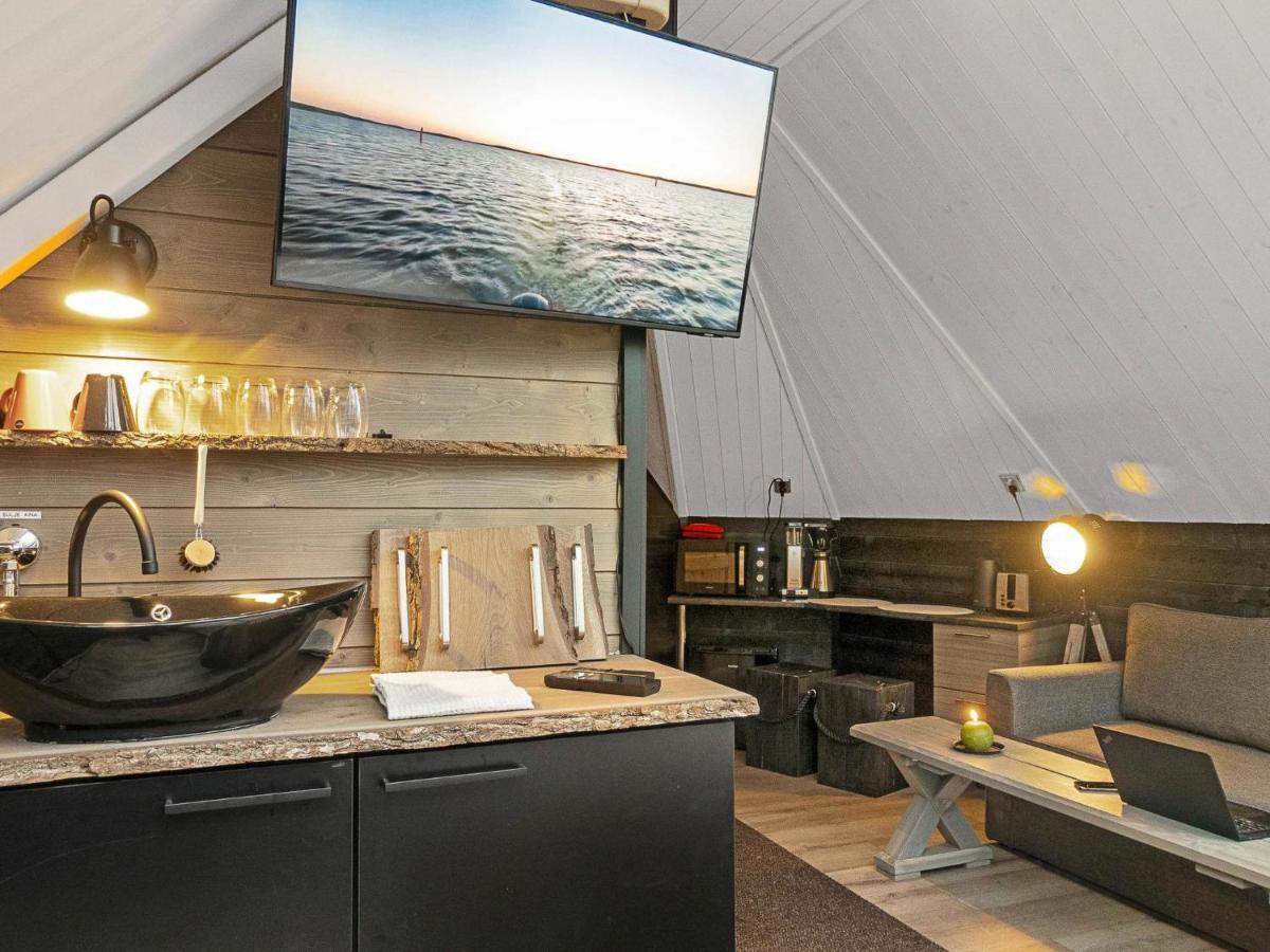 Holiday Home Samruam B Aurora Cabin By Interhome Сала Екстериор снимка
